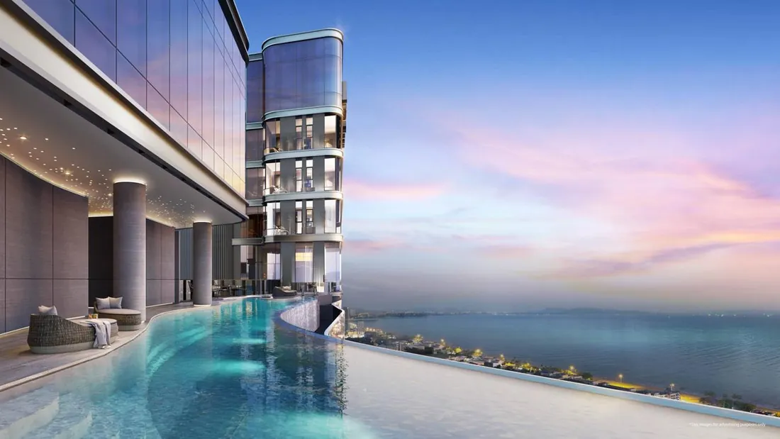 Aquarous Jomtien Pattaya — Sky Pool с видом на море